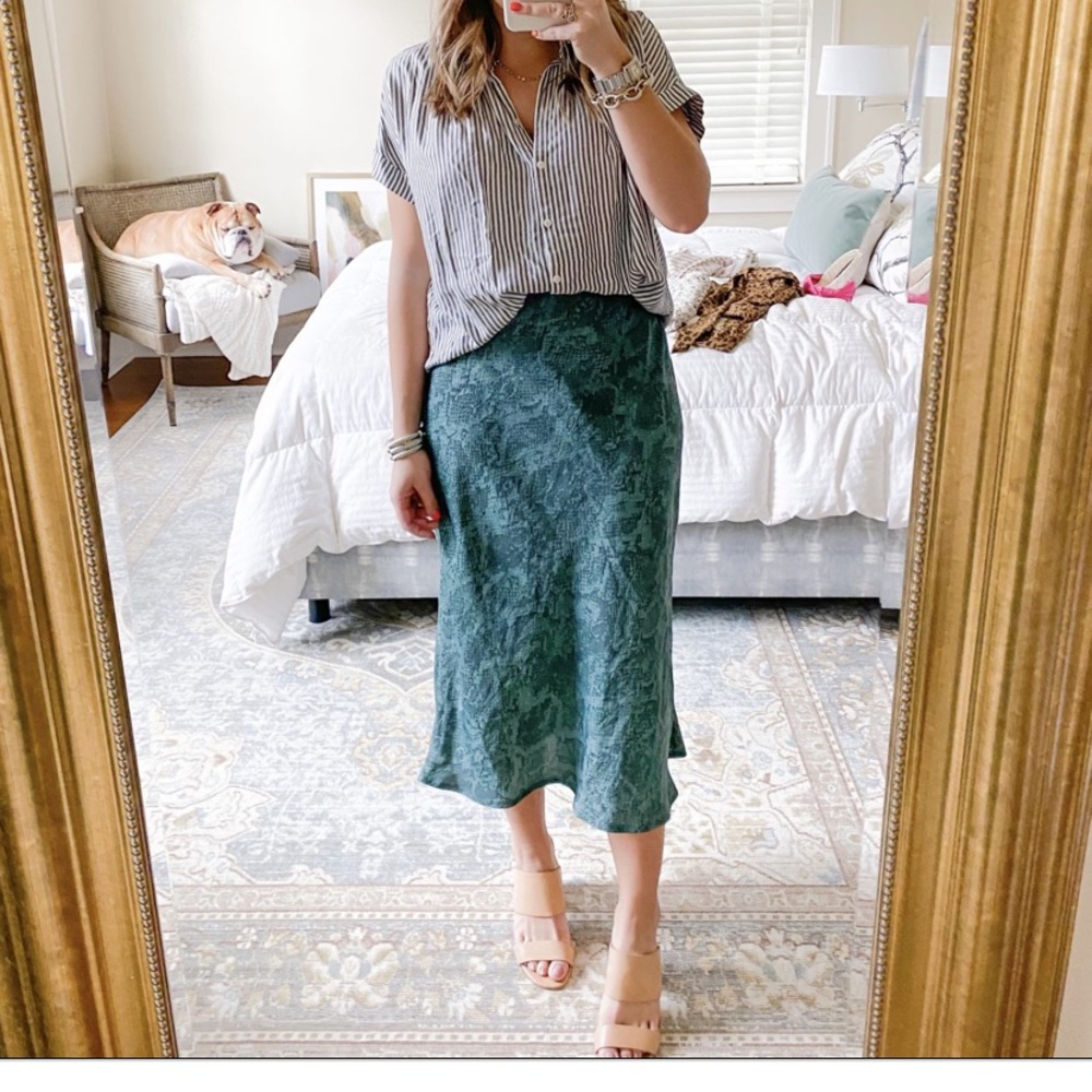 NWT GREEN SNAKE SKIN SATIN SKIRT